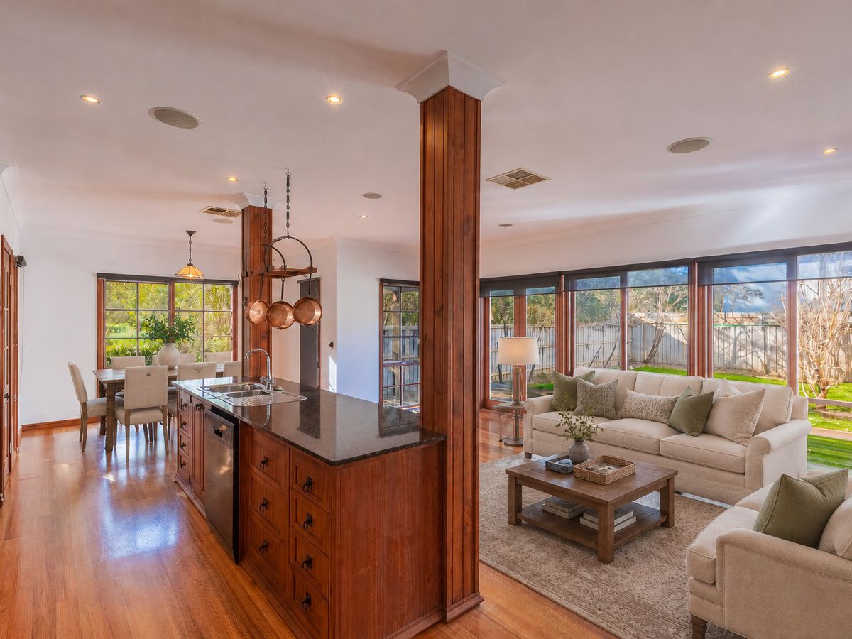 10 Alice Court, Officer