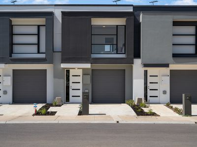 12 Beatrice Walk, Mansfield Park