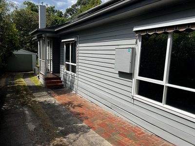 1 Grenfell Road, Mount Waverley