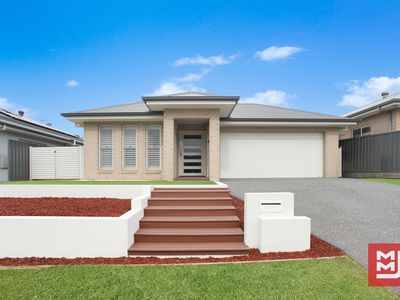 14 Escarpment Place, Horsley
