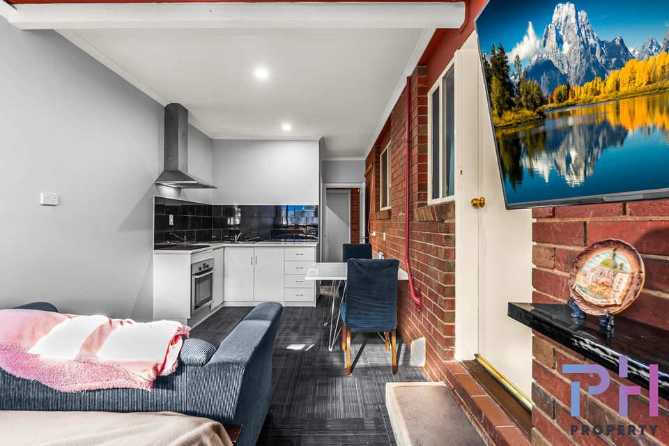 Studio / 1/57 Uley Street, Bendigo