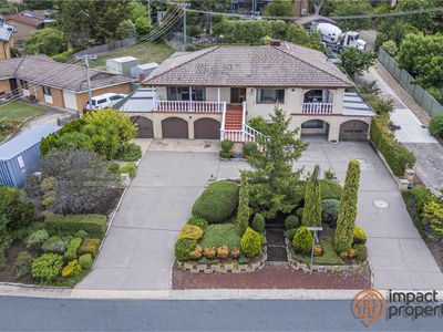 35 Hutchison Crescent, Kambah