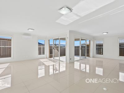 4 / 102 Kanahooka Road, Kanahooka