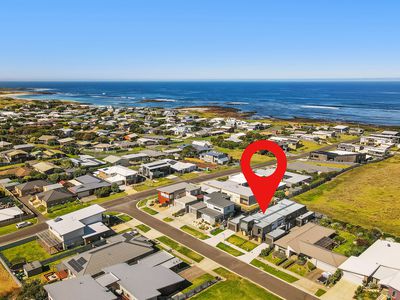 1 / 5 Martin Laurence Place, Port Fairy