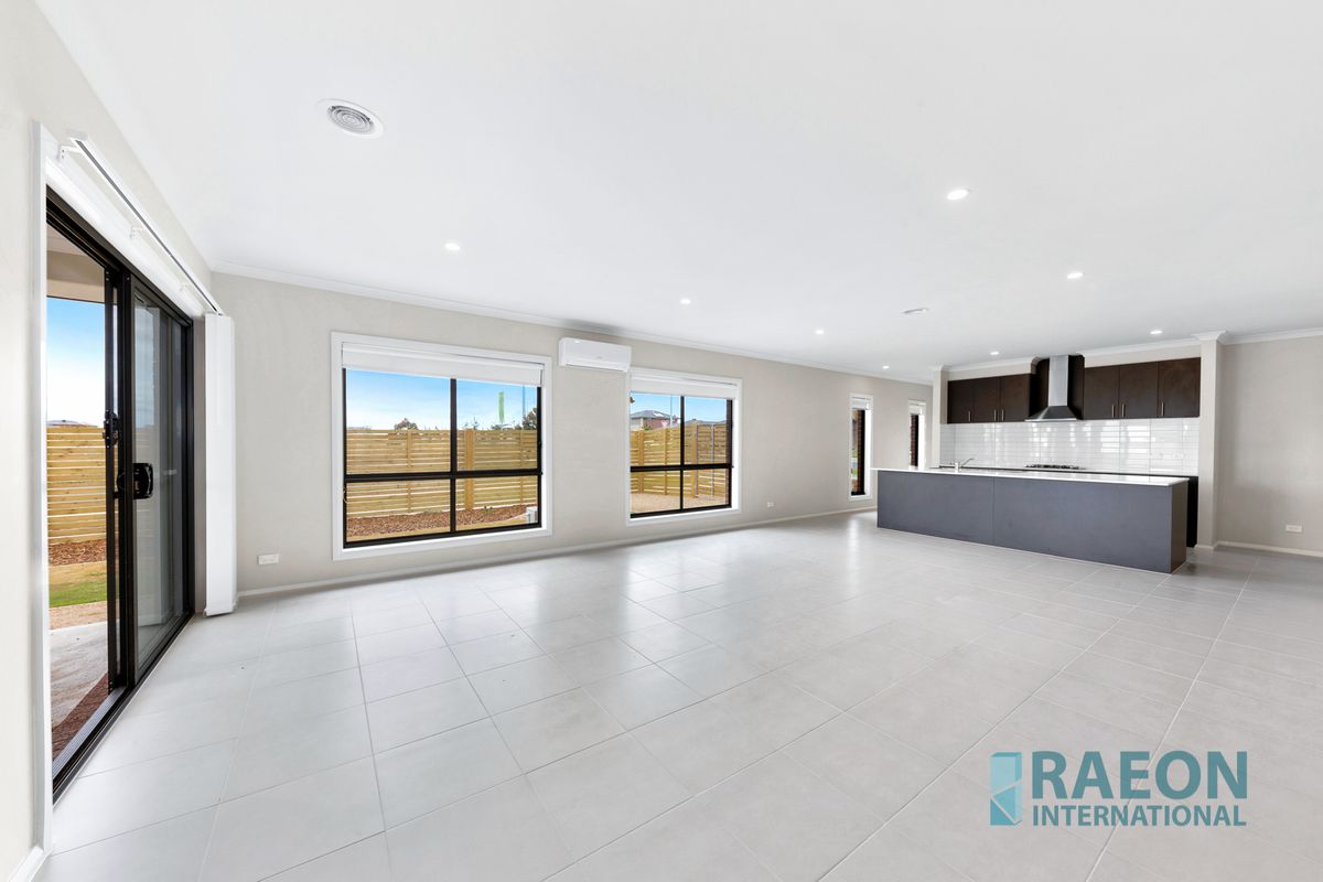 62 Welcome Parade, Wyndham Vale