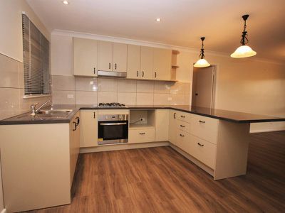 67 Pitlochry Road, Neville