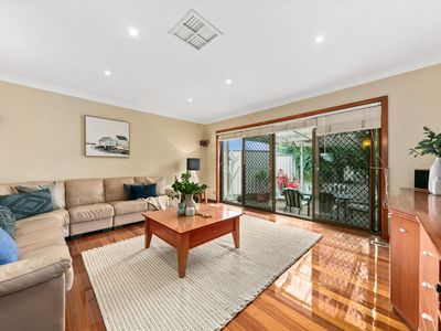 4 Rhode Island Court, Taylors Lakes