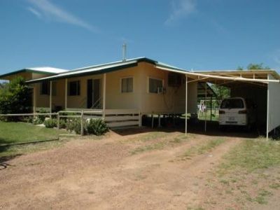 10 St. Ann Street, Isisford