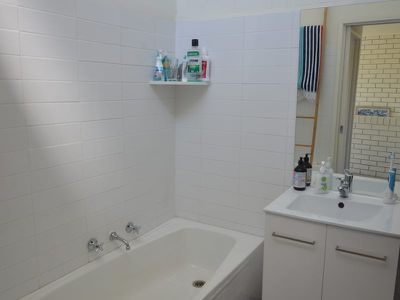 1 / 12 Balmoral Street, Essendon