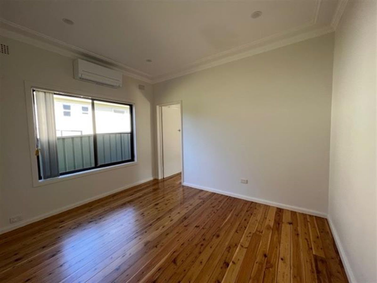 12 & 12A Fourth Avenue, Loftus