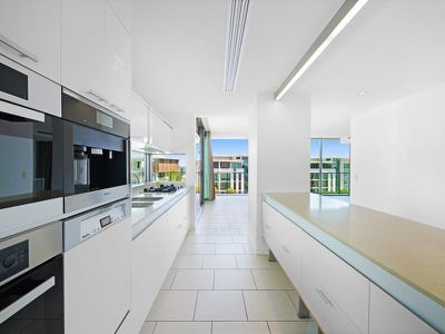 29605 / 2 Ephraim Island, Paradise Point