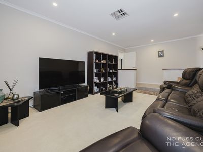 32 Carr Crescent, Warwick