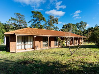 32 Main Road, Campbells Creek