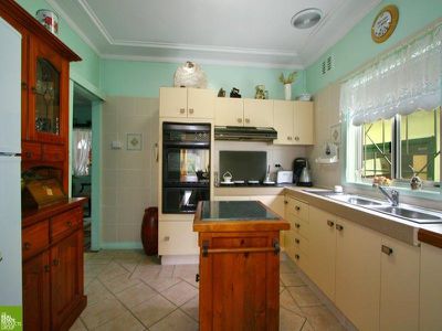 72 Waratah  St, Windang