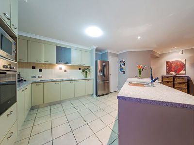 52 gordon crescent, Wakerley