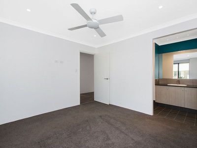 7 Persian Street, Eglinton