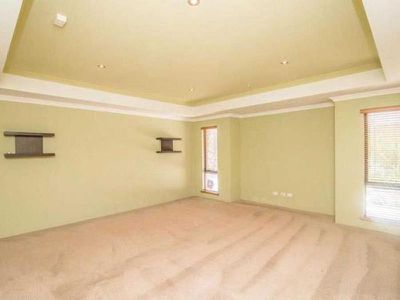 31 Birmingham Parade, Piara Waters