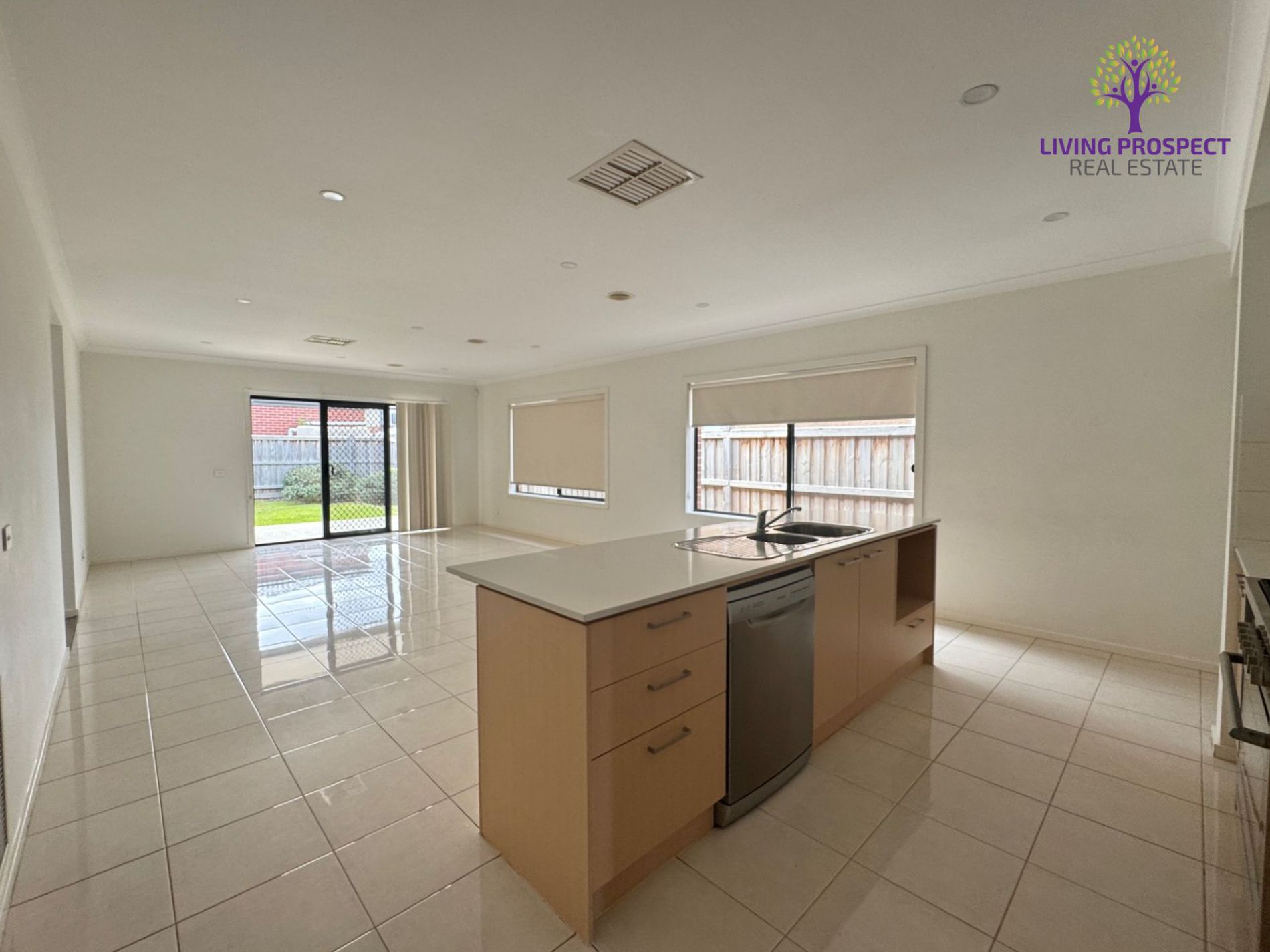 185 Saltwater Promenade, Point Cook