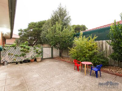 40 Lake View Drive, Narre Warren South