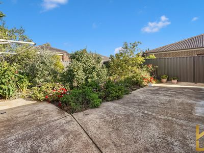 6 Cardinia Grove, Manor Lakes