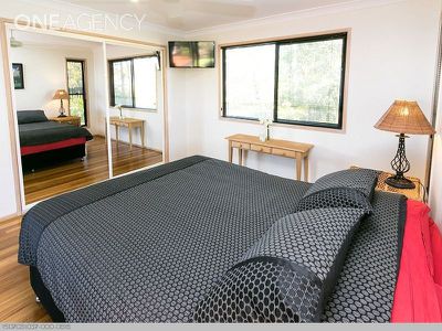 4 Chantilly St, Urangan