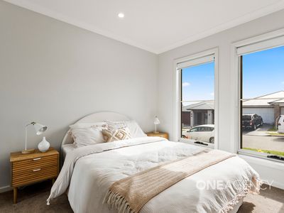 16 Red Cottonwood Road, Huntley