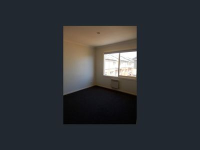 54 Village Way, Maribyrnong