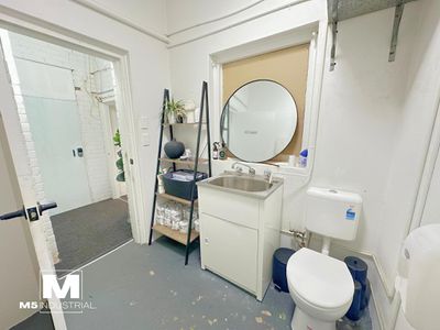 Rear / 417 Burwood Road, Belmore