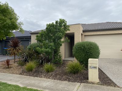 12 Casino Parade, Point Cook