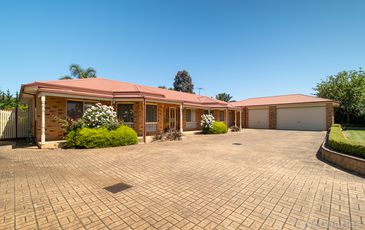 5-7 Brookvale Close, Beaconsfield