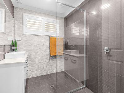 2 Ninth Street, Weston