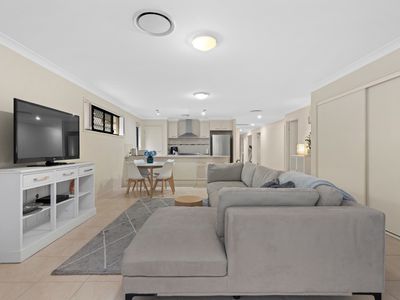 24 Worchester Crescent, Wakerley