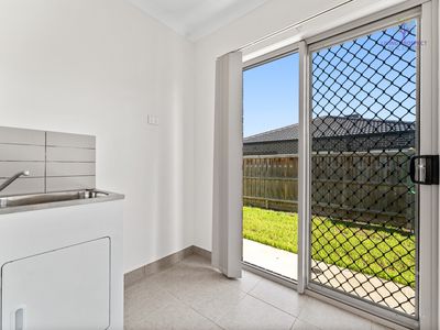 13 Aylesbury Avenue, Truganina