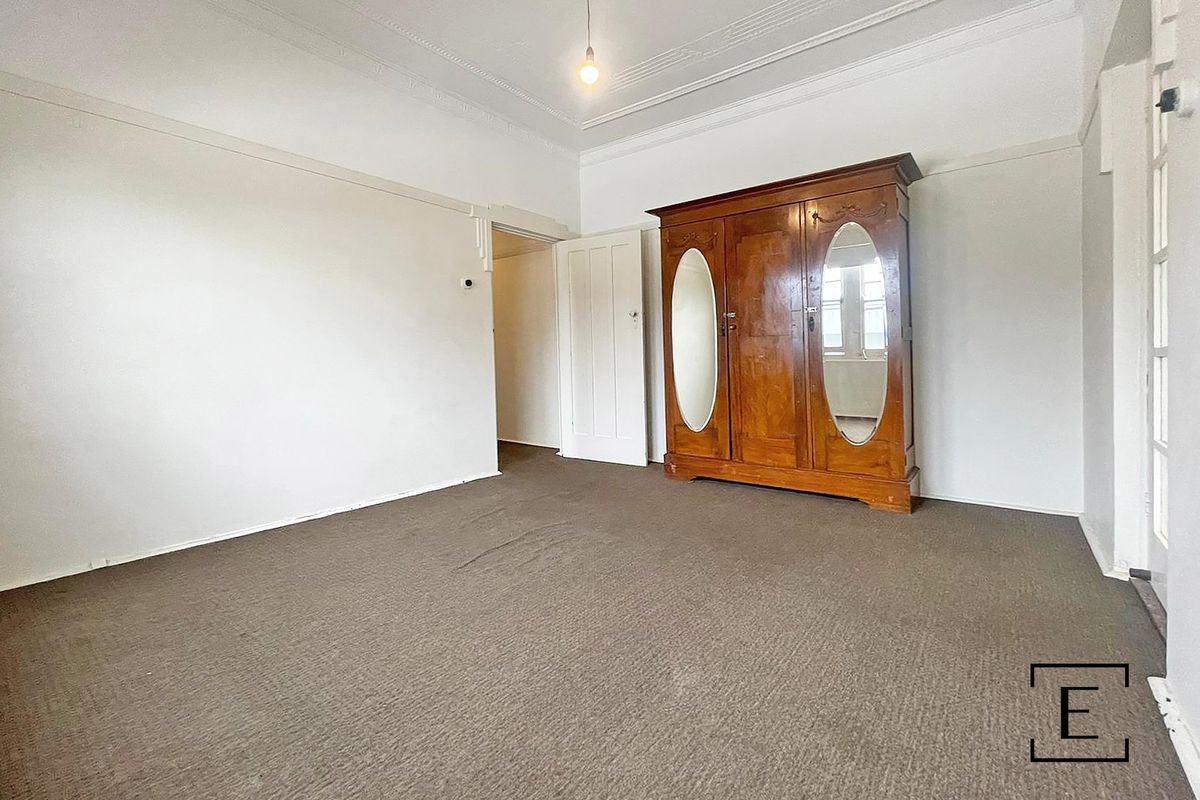 3 / 4 Park Road, Burwood