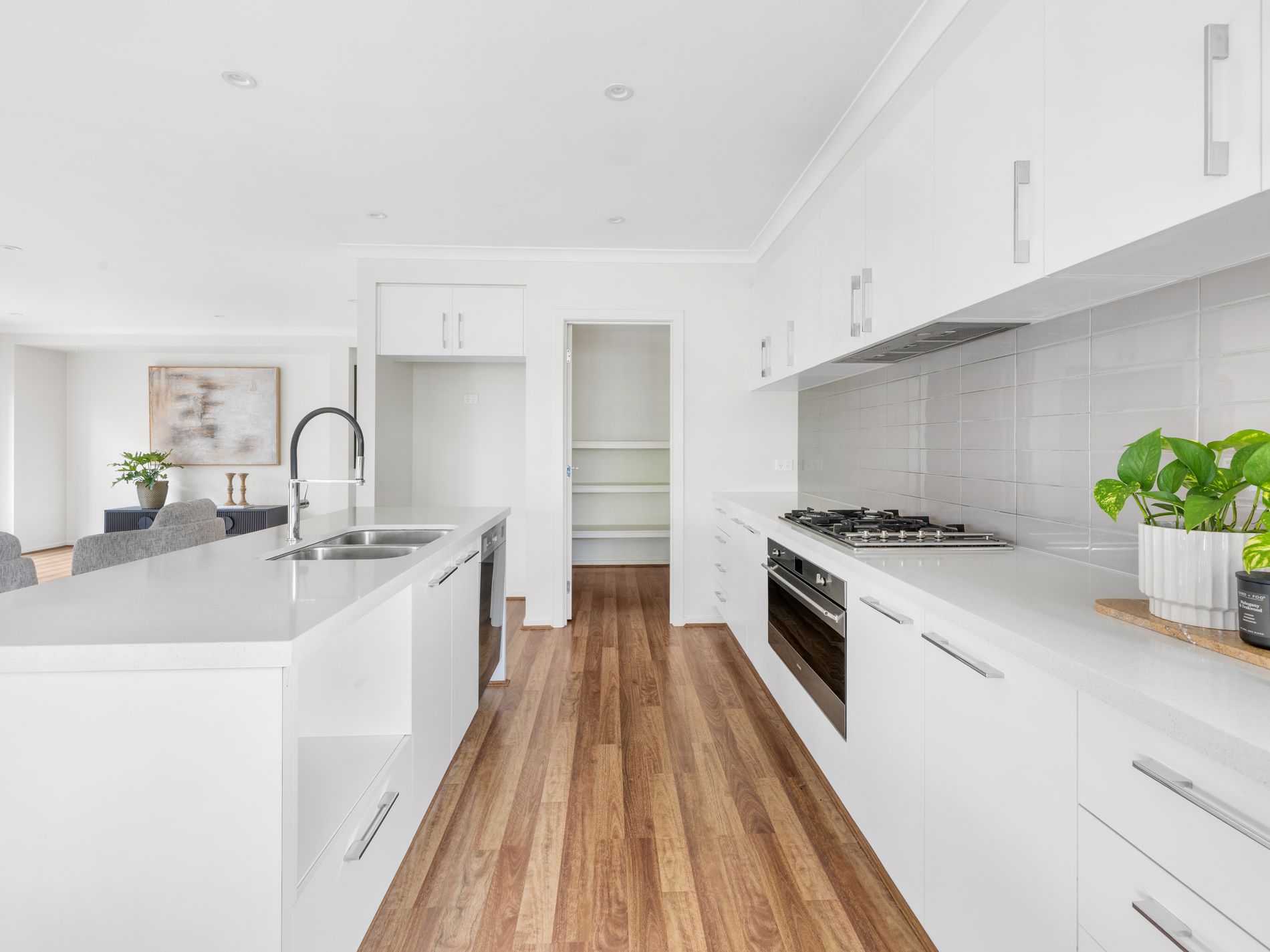 25 Wireless Drive, Aintree