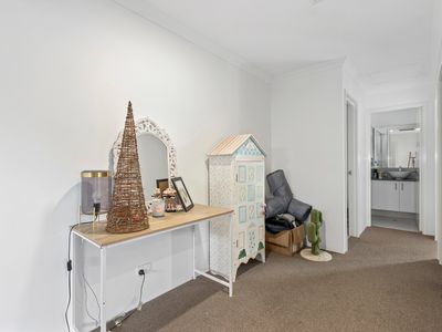 27 Jubilee Avenue, Success