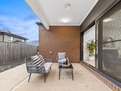 9 Eskdale Street, Werribee