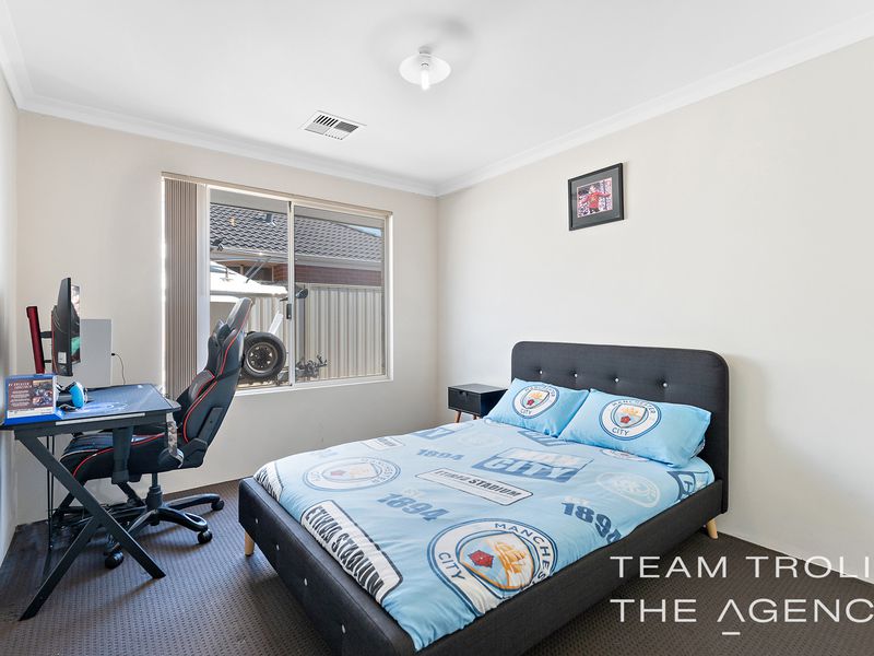 9 Riverina Parade, Lake Coogee