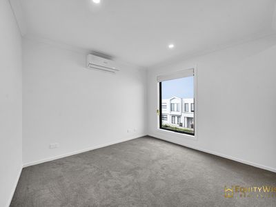 23 Timetable Street, Mambourin