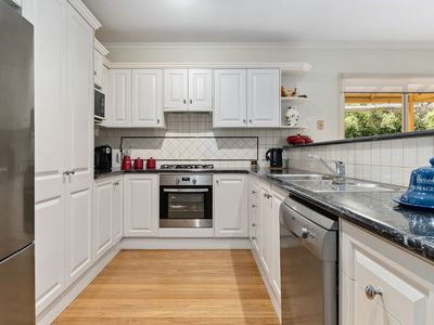 1A Bayvista Rise, Somerville