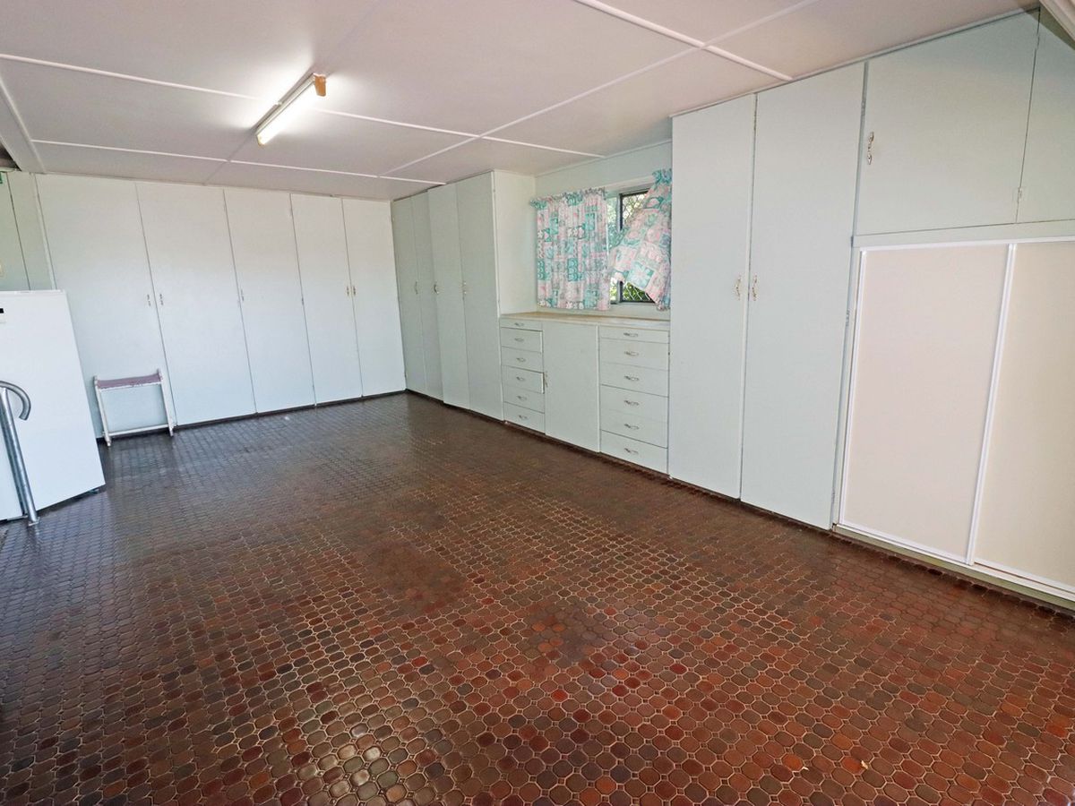 19 Fifth Avenue, Atherton