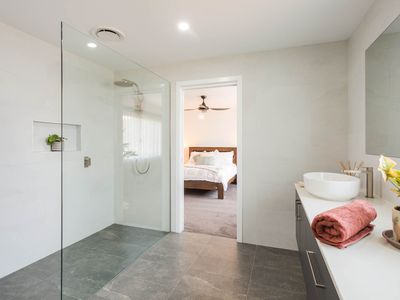 12A Elizabeth Parade, Tura Beach