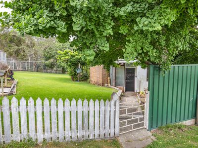 329 Lakeside Drive, Mallacoota