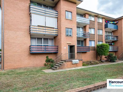 13 / 106 Henderson Road, Queanbeyan