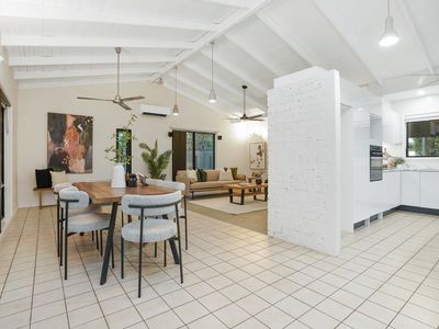 58 Lakes Crescent, Marrara