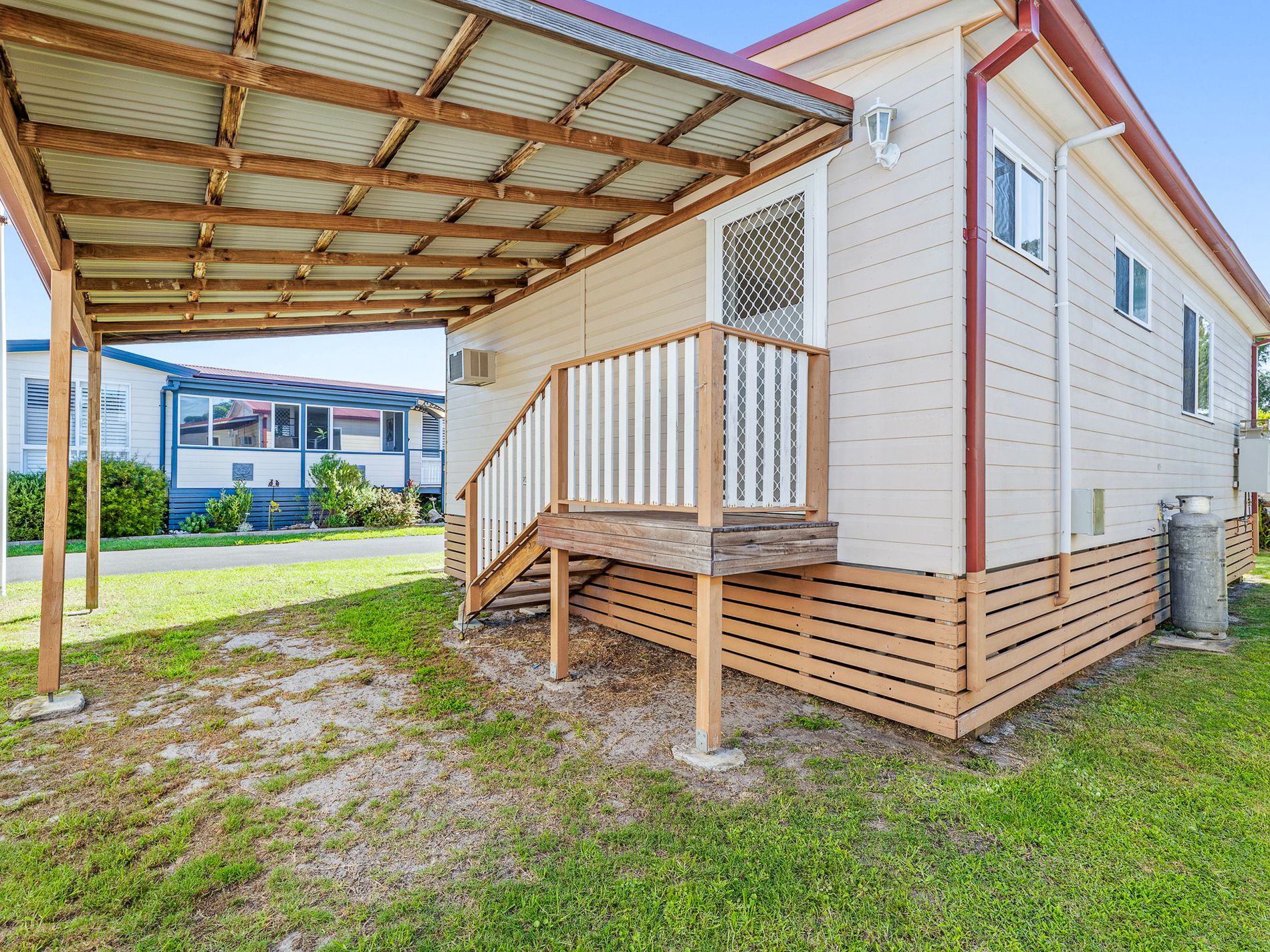 j15 / 48 Princes Highway, Narooma