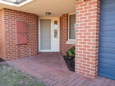 73 MONTORO DRIVE, Port Kennedy