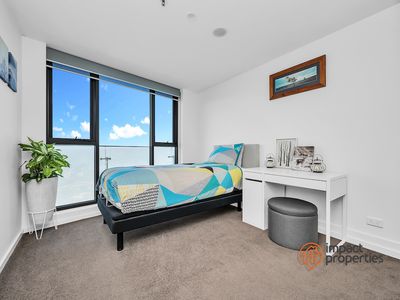 406 / 1 Anthony Rolfe Avenue, Gungahlin