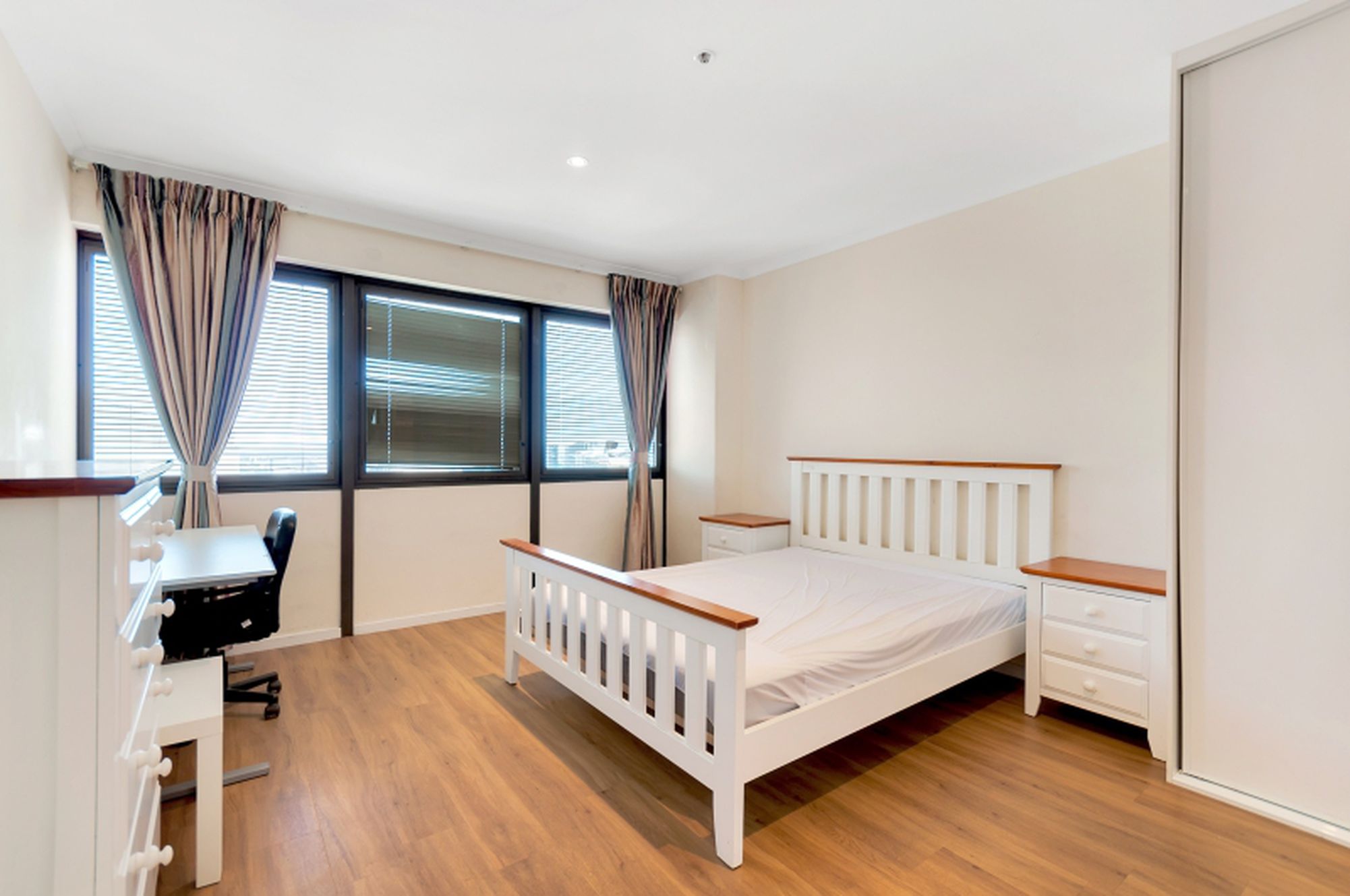 143 / 65 King William Street, Adelaide
