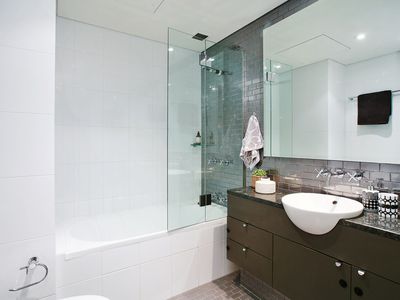 D901 / 26 Point Street, Pyrmont